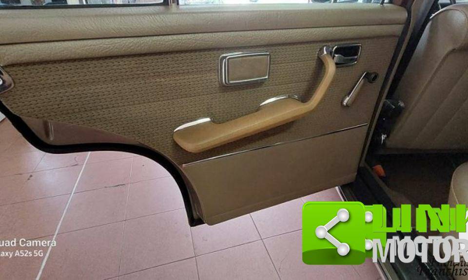 Bild 9/10 von Mercedes-Benz 280 SE 3,5 (1970)