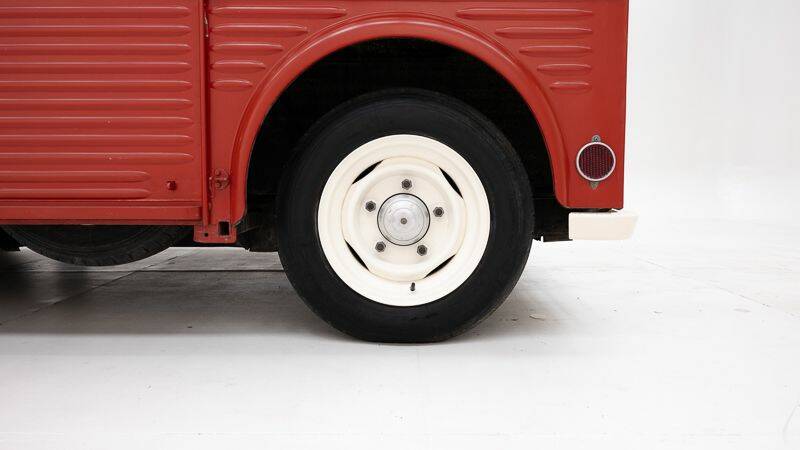Image 2/15 of Citroën HY (1969)