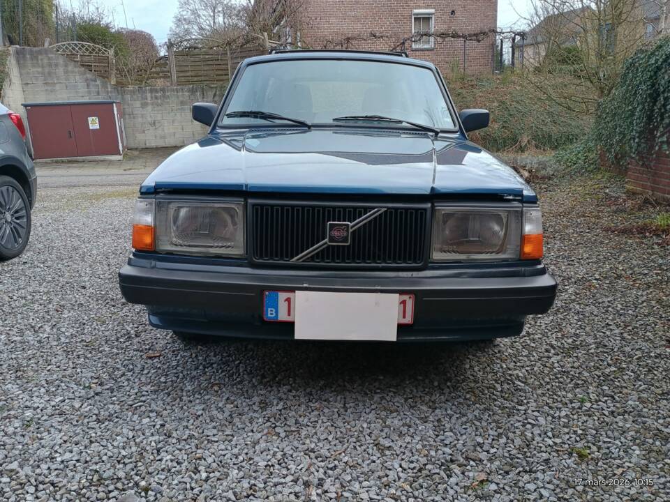 Bild 8/8 von Volvo 245 GL D (1988)