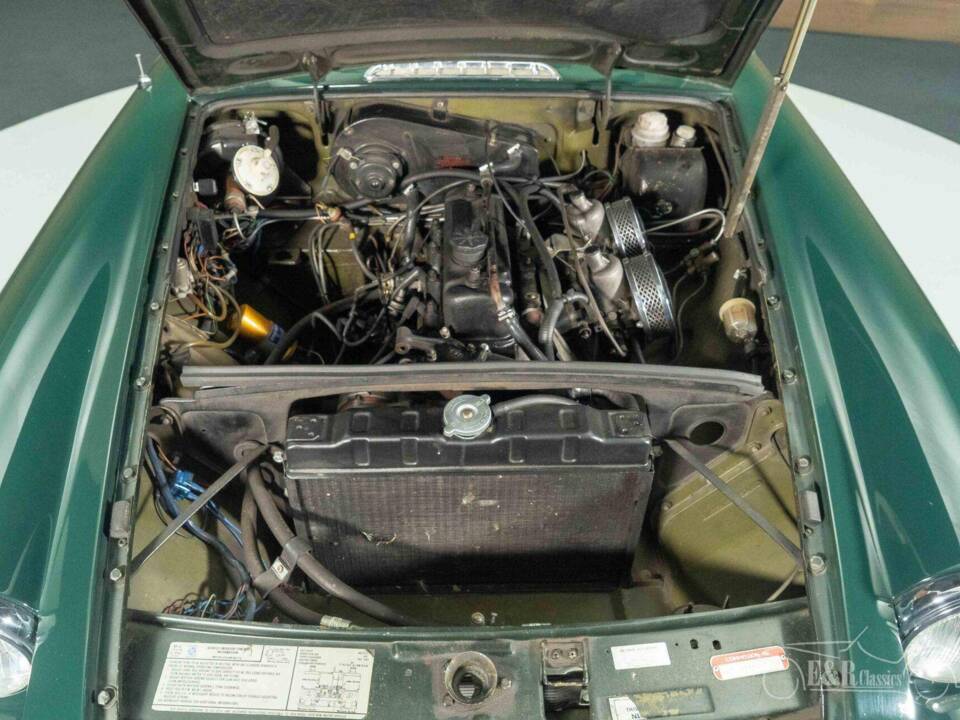 Image 5/19 de MG MGB (1974)