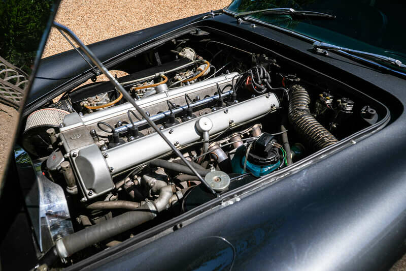 Afbeelding 25/47 van Aston Martin DB 6 Vantage (1966)
