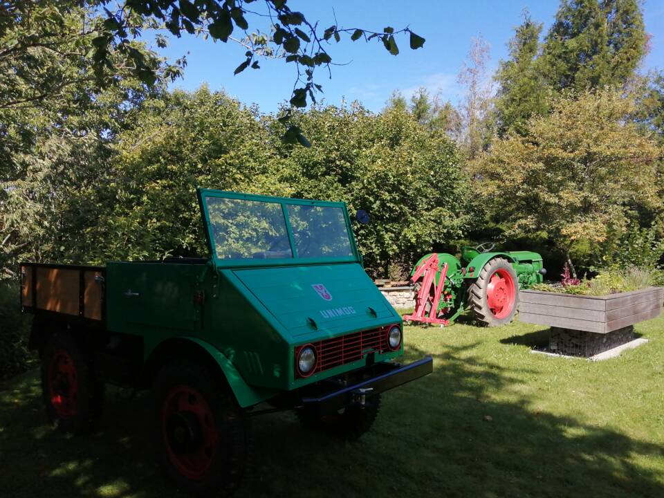 Bild 6/17 von Mercedes-Benz Unimog 2010 (1950)