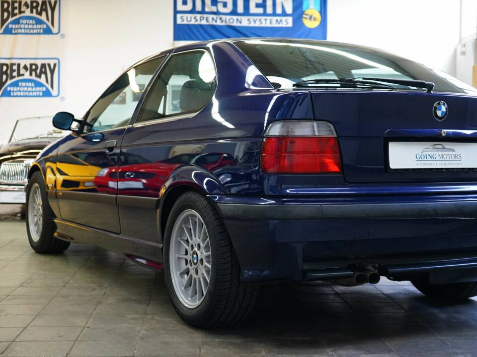 Image 11/33 of BMW 323ti Compact (1999)