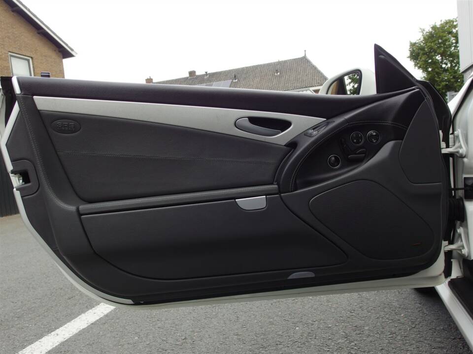 Image 45/97 de Mercedes-Benz SL 55 AMG (2003)