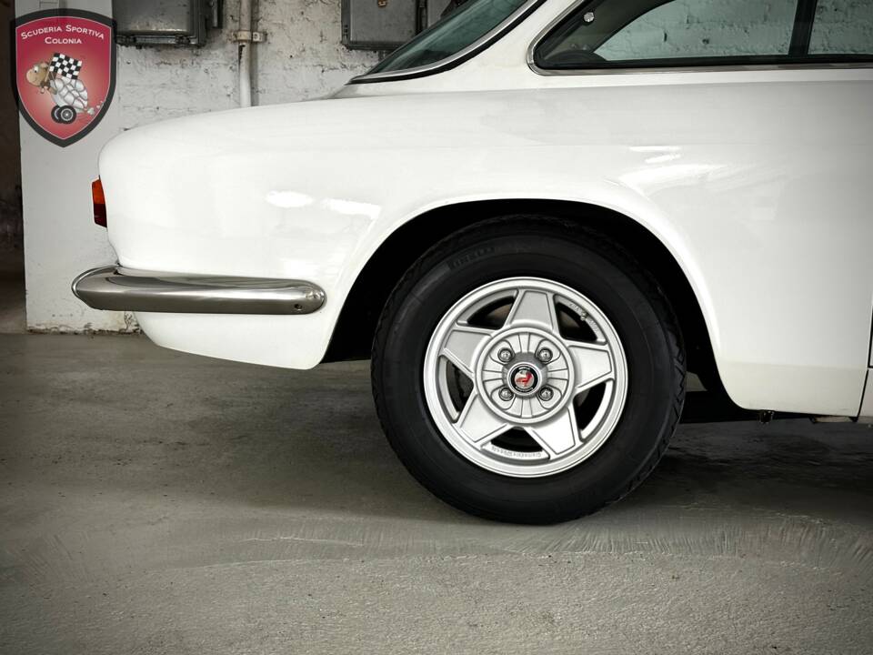 Immagine 23/53 di Alfa Romeo Giulia GT 1300 Junior (1970)