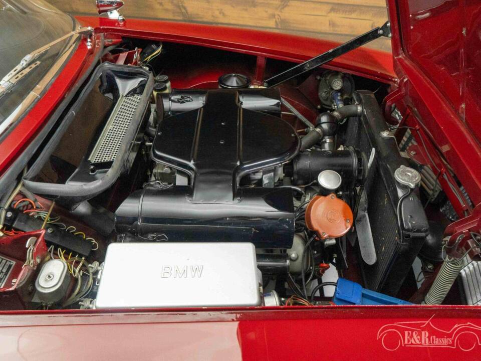 Image 4/19 of BMW 3200 CS (1965)