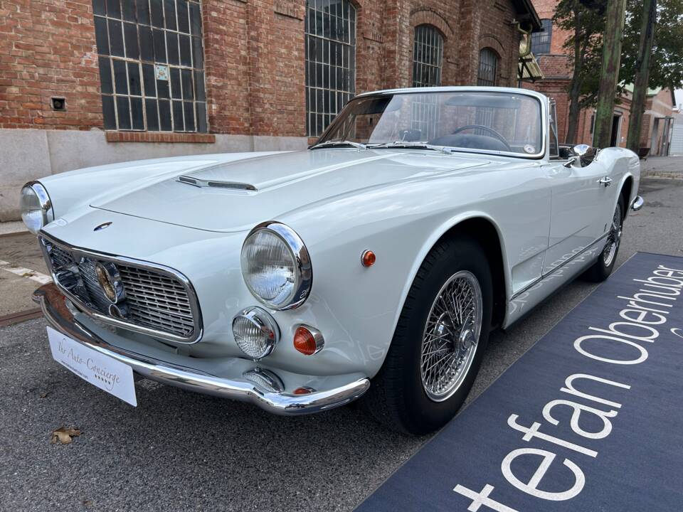 Image 2/34 of Maserati 3500 GTI Vignale (1963)