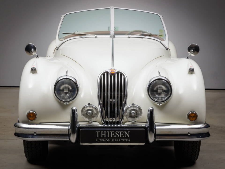 Image 3/39 of Jaguar XK 140 OTS (1954)