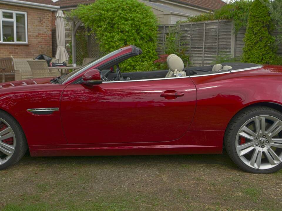 Image 8/50 of Jaguar XKR (2013)