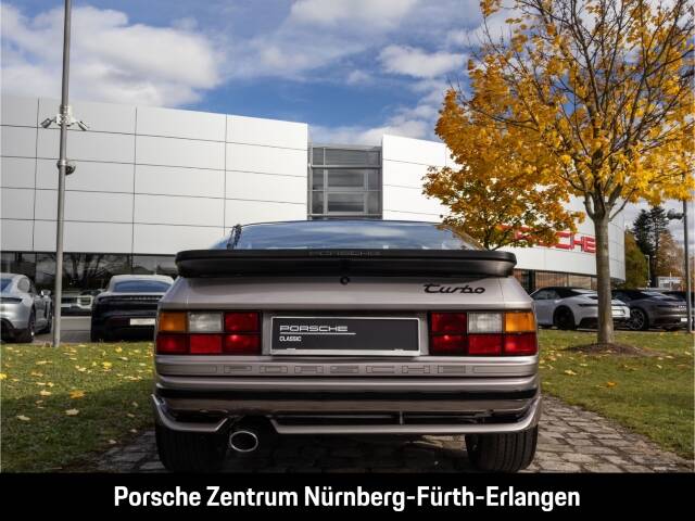 Immagine 4/39 di Porsche 944 Turbo (1988)