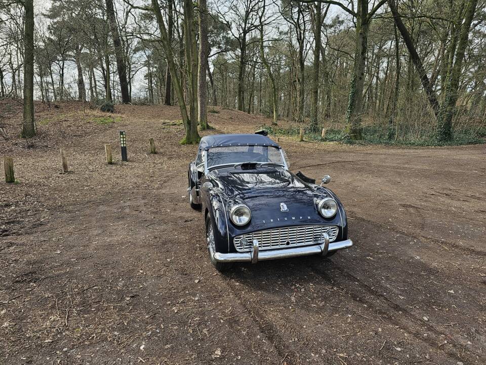 Image 2/22 of Triumph TR 3B (1962)