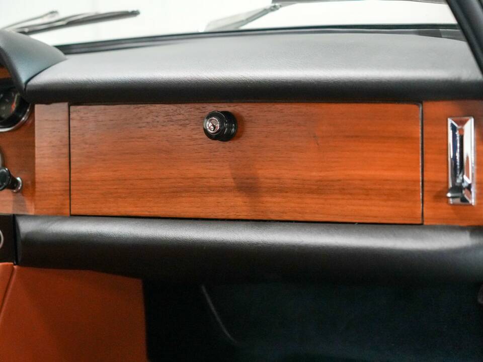 Bild 41/50 von Ferrari 330 GT (1965)