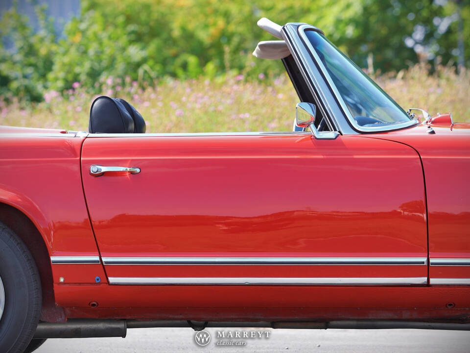 Image 17/70 of Mercedes-Benz 280 SL (1969)