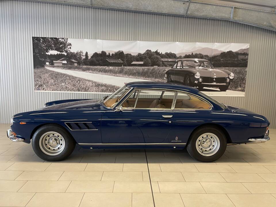 Image 1/20 of Ferrari 330 GT 2+2 (1967)