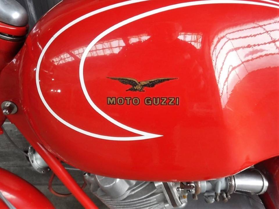 Imagen 10/17 de Moto Guzzi DUMMY (1961)