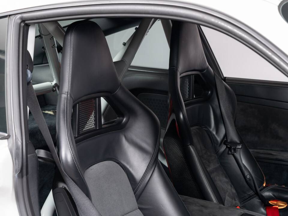 Imagen 31/46 de Porsche 911 Carrera GTS (2011)