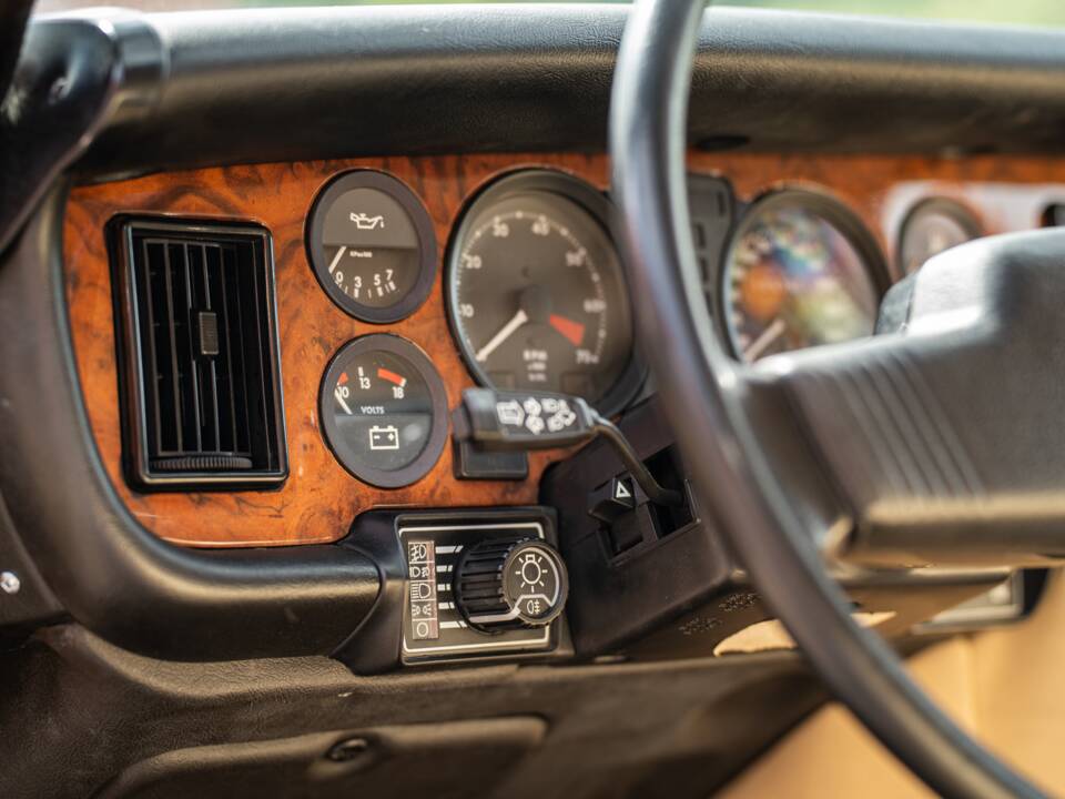 Bild 26/46 von Jaguar XJ 12 (1991)