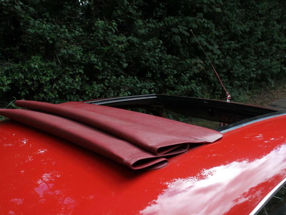 Image 21/21 of Jaguar Mk II 3.8 (1965)