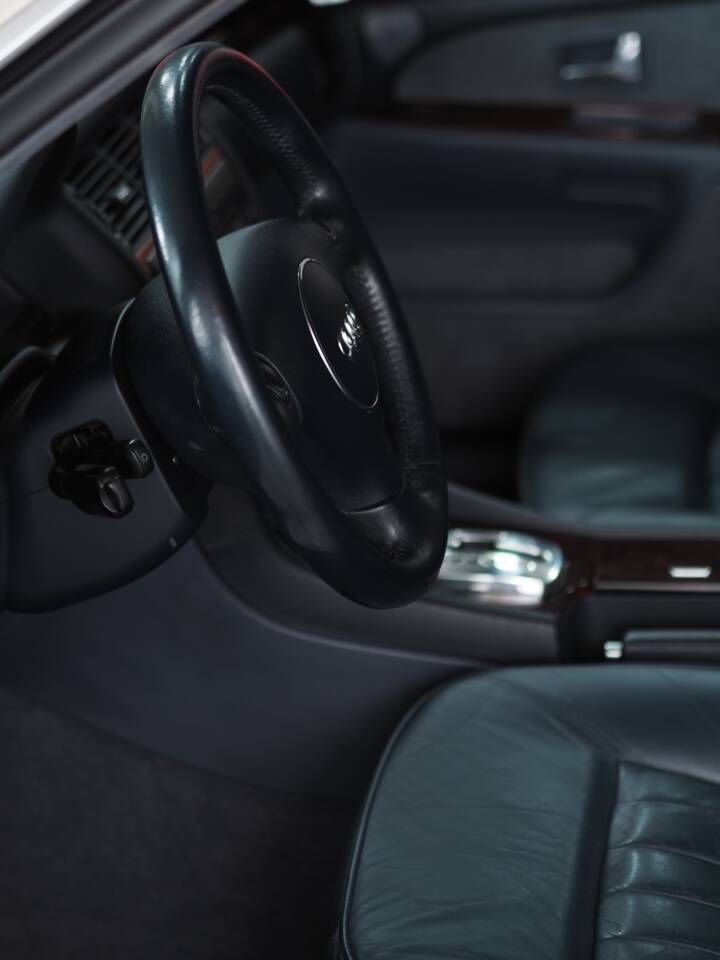 Bild 38/55 von Audi A8 3.7 quattro (2000)