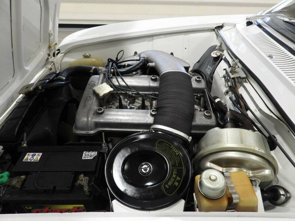Image 12/15 of Alfa Romeo 1750 GT Veloce (1968)