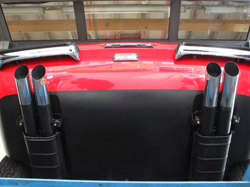 Image 14/22 of Ferrari 365 GTB&#x2F;4 Daytona (1971)