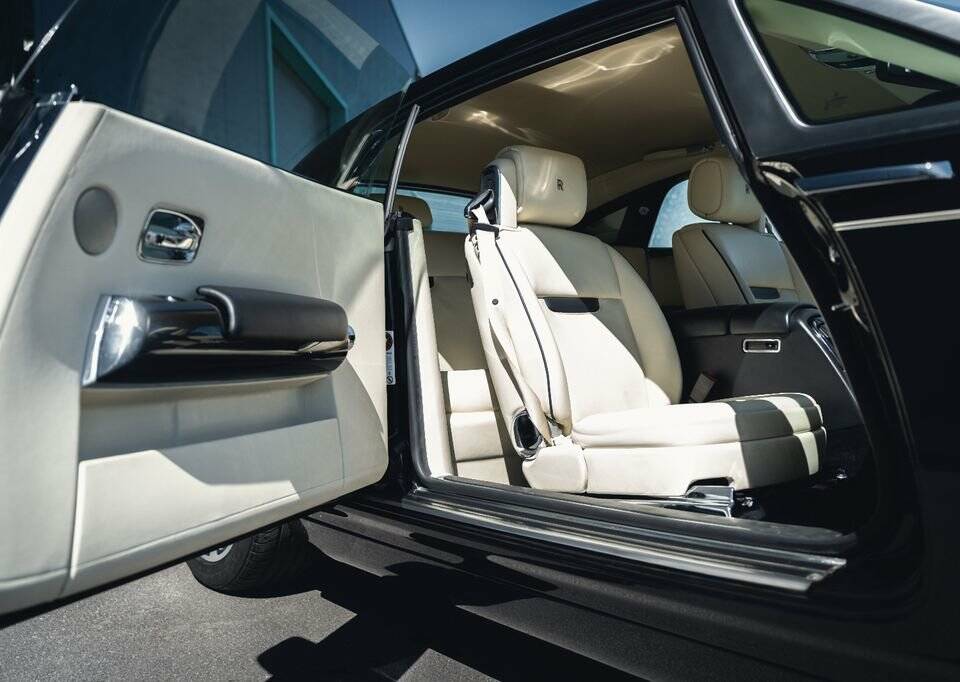 Image 11/15 of Rolls-Royce Phantom Coupé (2011)