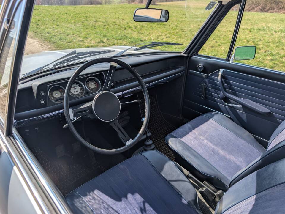 Image 18/41 of BMW 2002 (1968)
