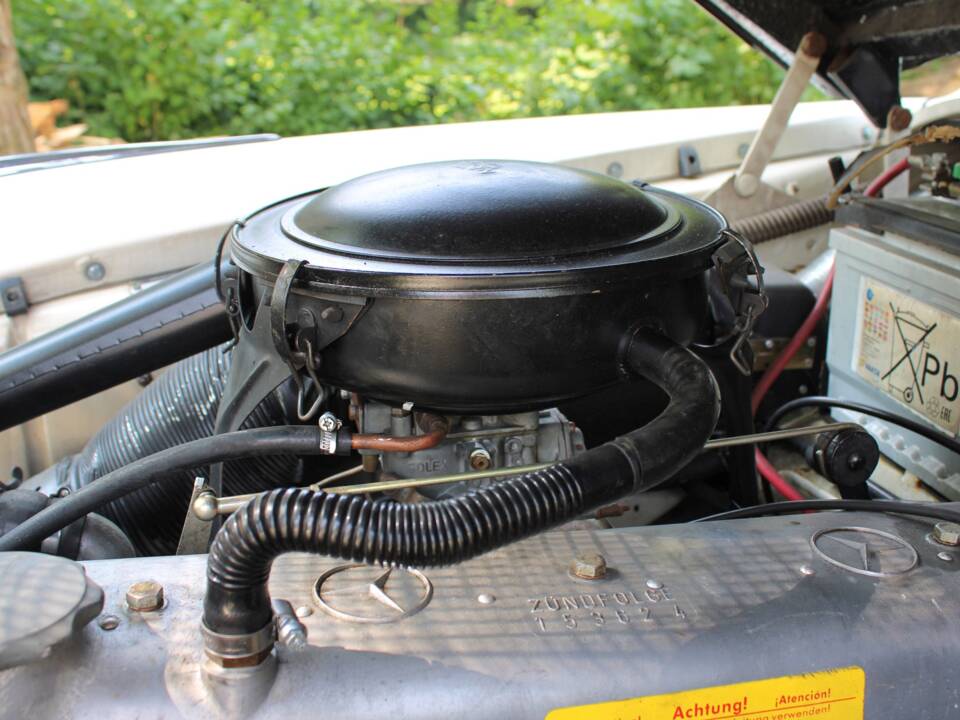 Image 38/50 of Mercedes-Benz 219 (1959)