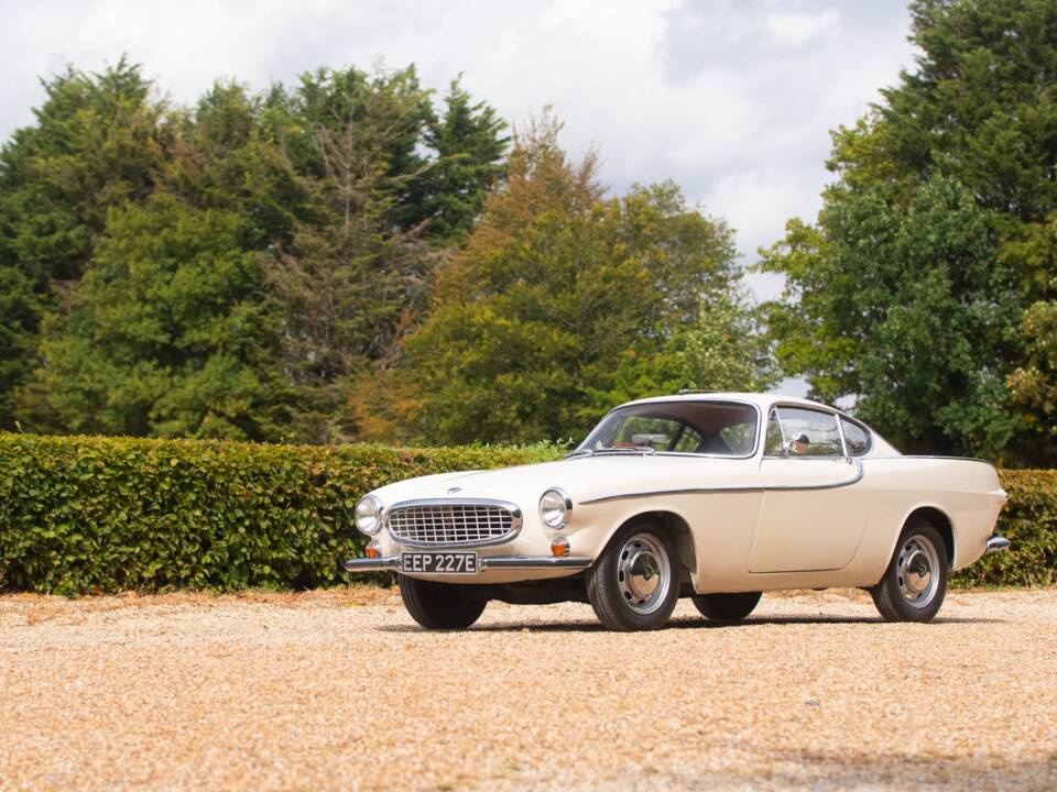Image 16/50 of Volvo 1800 S (1966)