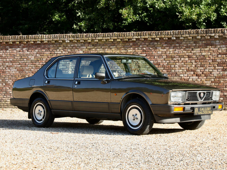Immagine 16/50 di Alfa Romeo Alfetta 2.0 (1984)