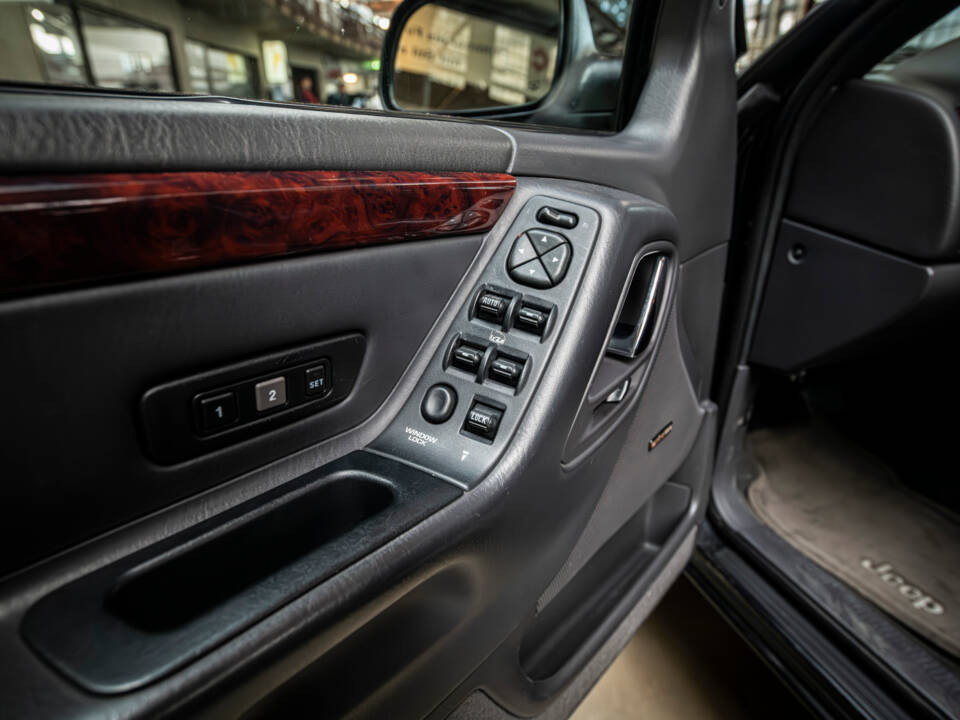 Image 12/21 of Jeep Grand Cherokee 4.7 Limited (2000)