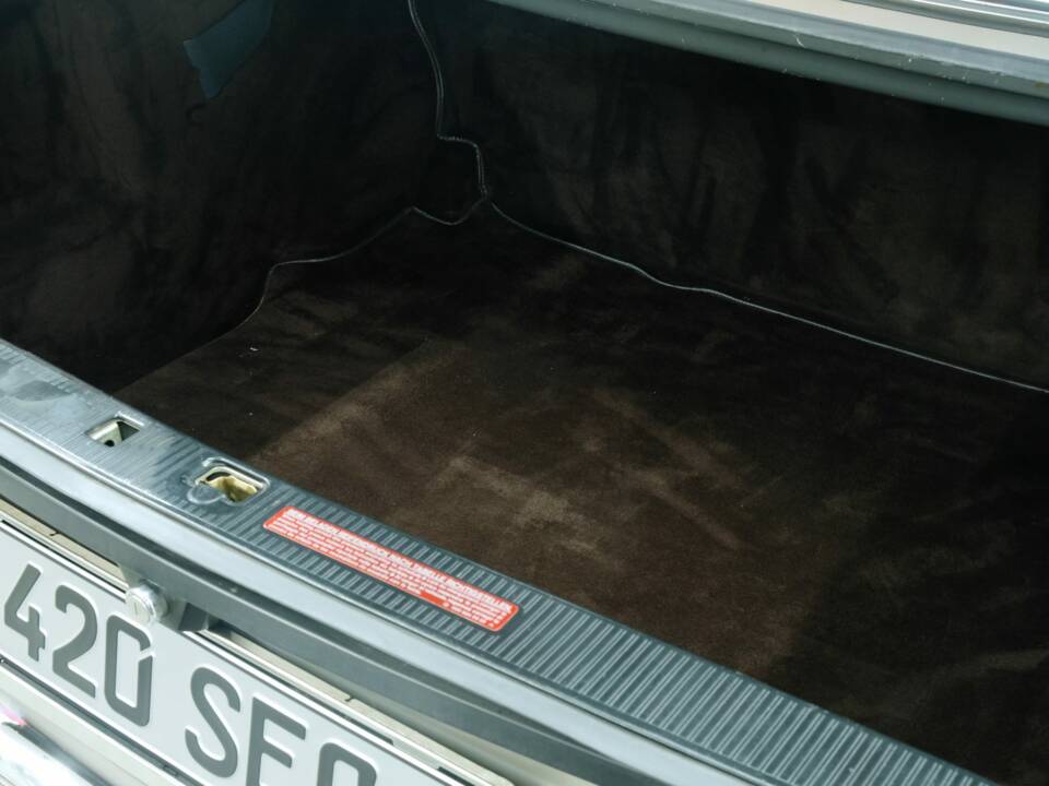 Image 12/50 of Mercedes-Benz 420 SEC (1989)
