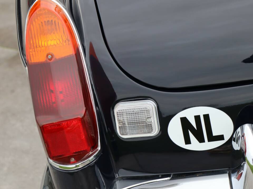 Afbeelding 42/50 van MG MGB (1973)