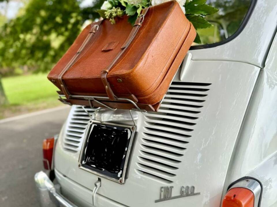 Image 22/28 of FIAT 600 D (1964)