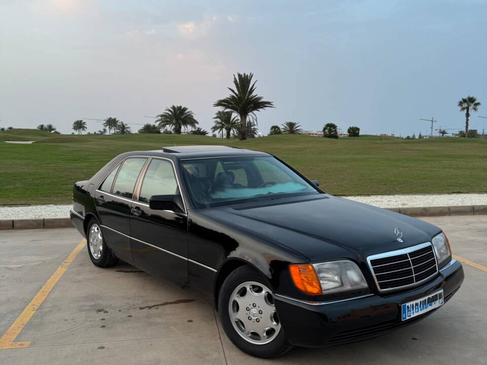 Bild 10/37 von Mercedes-Benz S 320 (1994)