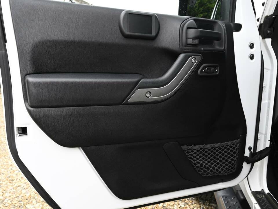 Imagen 42/50 de Jeep Wrangler 3.6 V6 (2015)