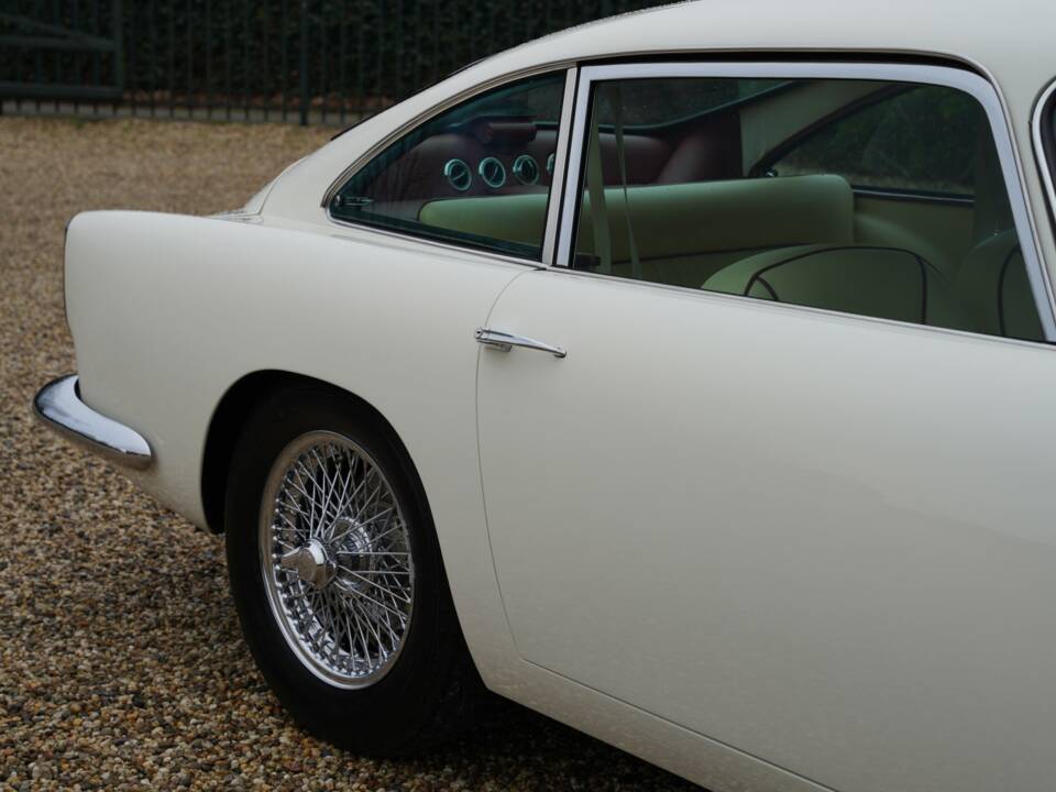 Afbeelding 22/50 van Aston Martin DB 4 (1961)