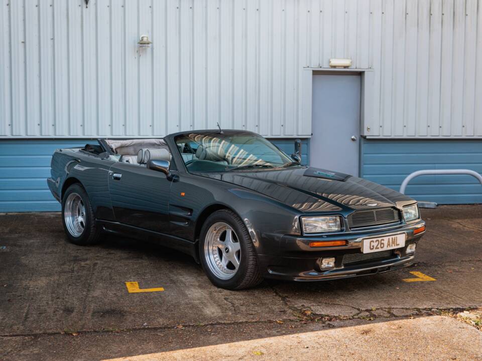 Imagen 38/50 de Aston Martin Virage Volante (1994)