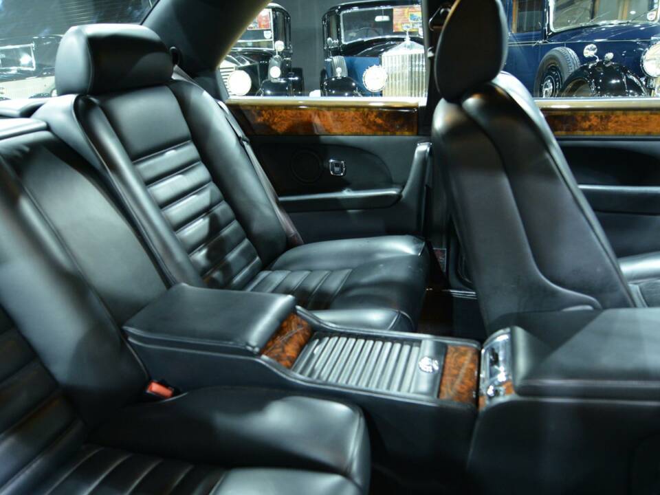 Image 32/50 of Bentley Continental R (1992)