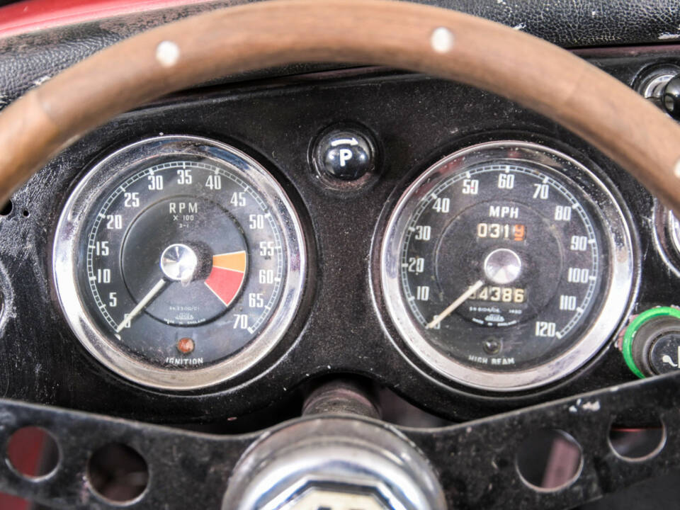 Image 11/50 of MG MGA 1500 (1957)