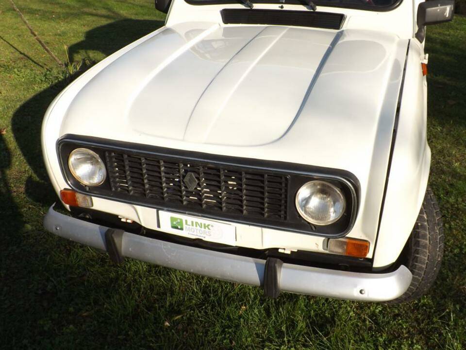 Imagen 8/44 de Renault R 4 F4 (1982)