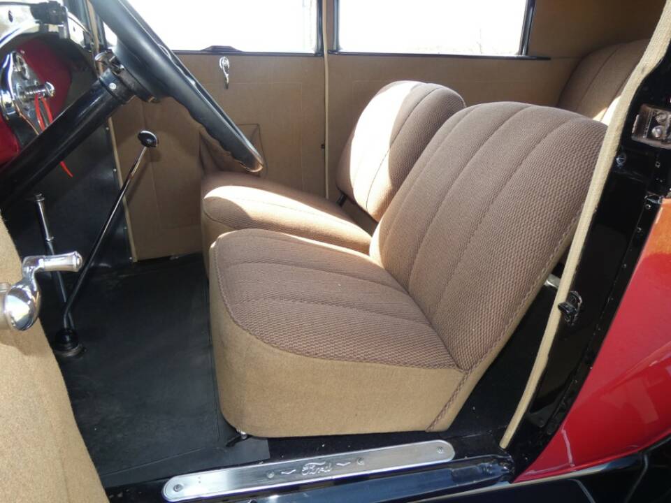 Imagen 10/18 de Ford Model A Tudor Sedan (1930)