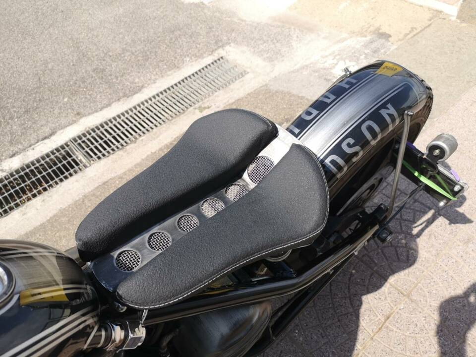 Image 24/32 of Harley-Davidson Sportster XL 883 (1993)