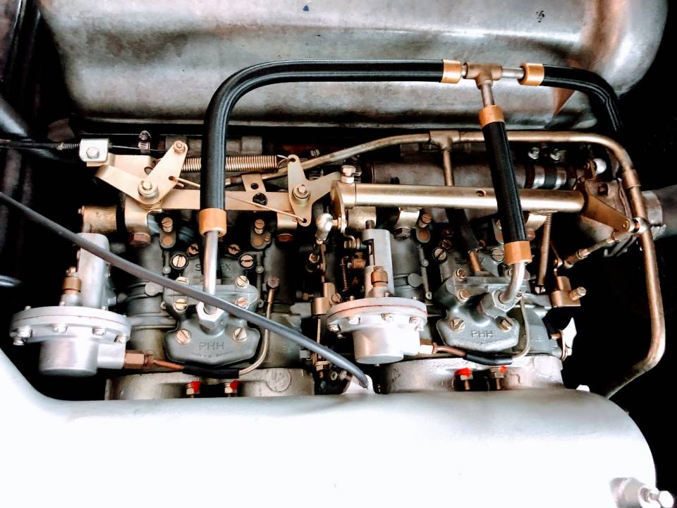 Image 18/45 of Mercedes-Benz 190 SL (1960)