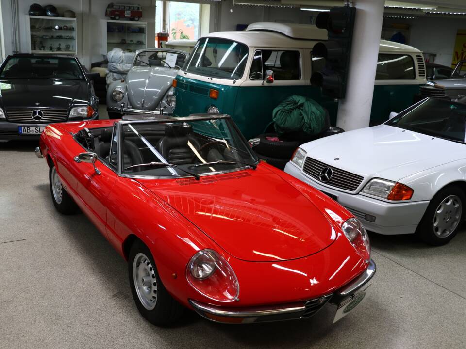 Afbeelding 37/37 van Alfa Romeo 2000 Spider Veloce (1979)