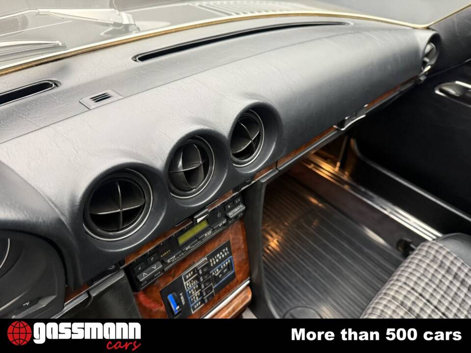 Image 12/15 of Mercedes-Benz 380 SLC (1981)