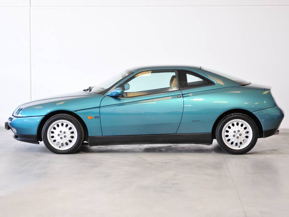 Immagine 9/24 di Alfa Romeo GTV 2.0 V6 Turbo (1997)