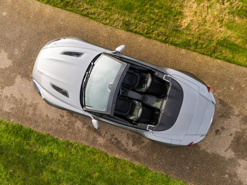 Image 34/99 of Aston Martin Vanquish Zagato Volante (2017)