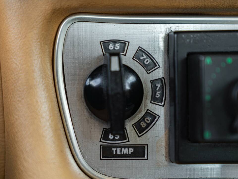 Imagen 39/50 de Jaguar XJ 6 4.2 (1981)