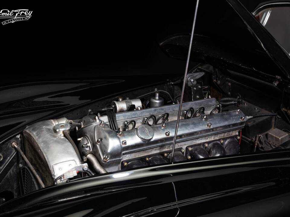 Image 5/7 de Jaguar XK 120 DHC (1954)
